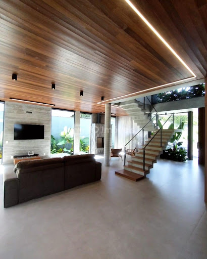 Casa 6 Dormitórios - Campeche  -  Florianópolis, SC