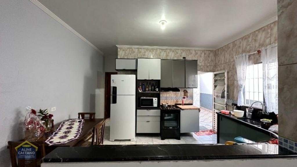 Casa à venda com 2 quartos, 1 suíte, 2 vagas e 80m² no Princesa, Praia Grande (SP) — foto 4 de 13