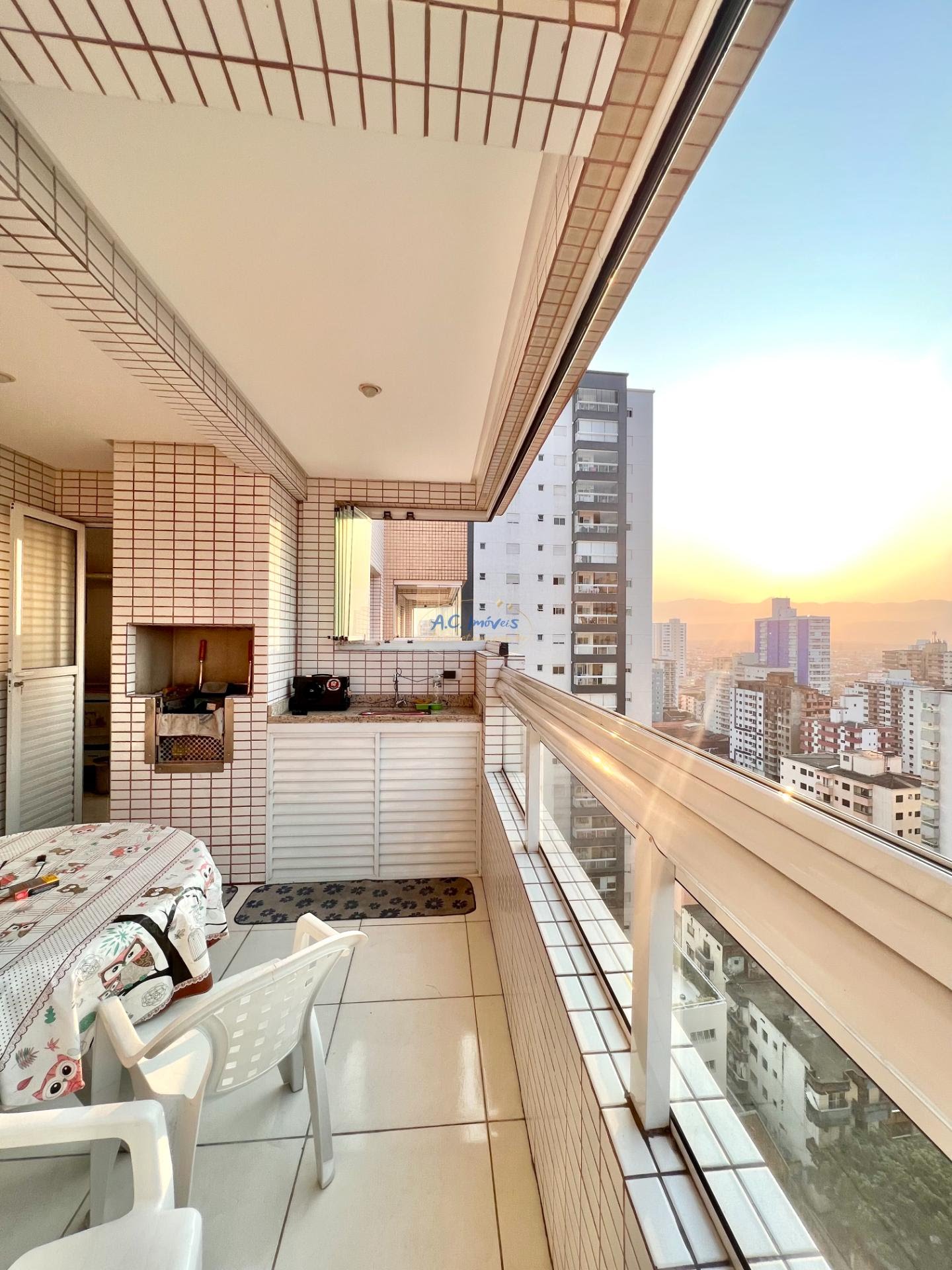 Apartamento à venda com 1 quarto, 2 banheiros, 1 vaga e 61m² no Vila Tupi, Praia Grande — foto principal