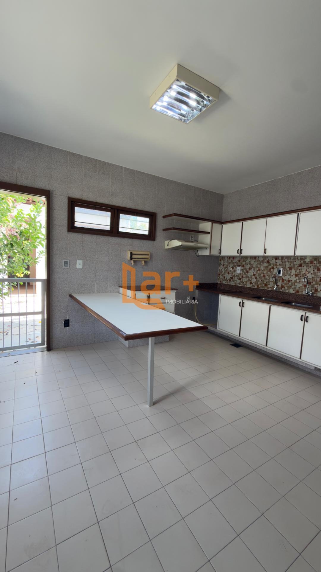 Casa à venda com 6 quartos, 3 suítes, 5 vagas e 327m² no Atalaia, Aracaju (SE) — foto 6 de 30