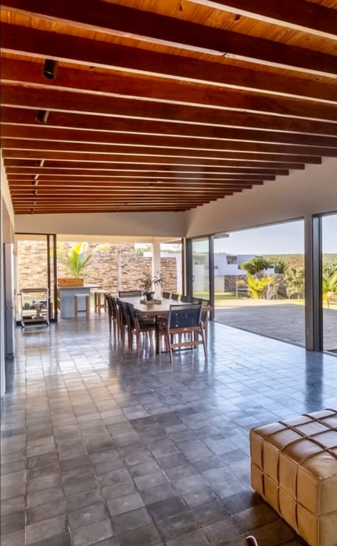 Casa à venda com 3 quartos, 2 suítes, 6 vagas e 279m² no Zona Rural, Delfinópolis (MG) — foto 7 de 22