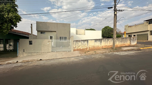 Casa à Venda em Vila Endo - Adamantina: 1 Dormitório, R$250