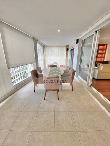 Apartamento em Itaim Bibi  -  São Paulo