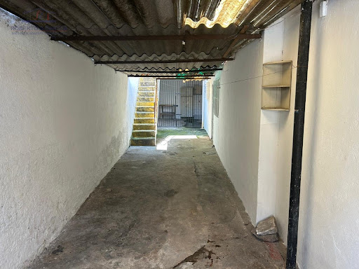 Corredor e garagem