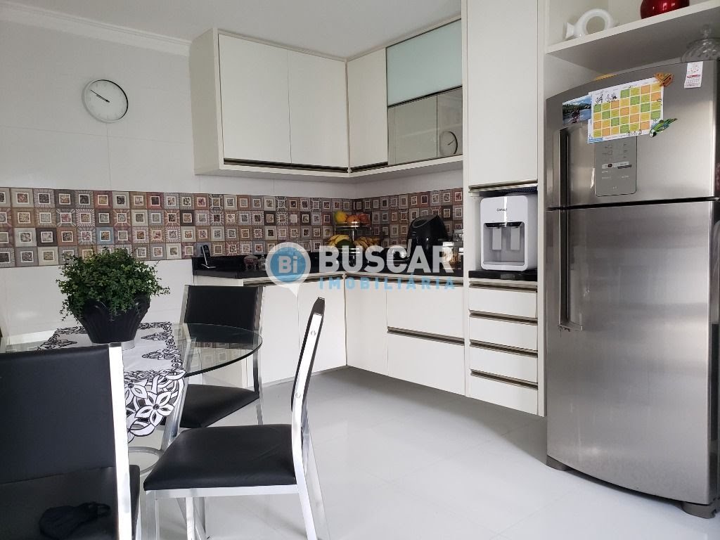 Casa à venda com 4 quartos, 4 suítes, 2 vagas e 202m² no Cidade Nova, Feira de Santana (BA) — foto 13 de 26