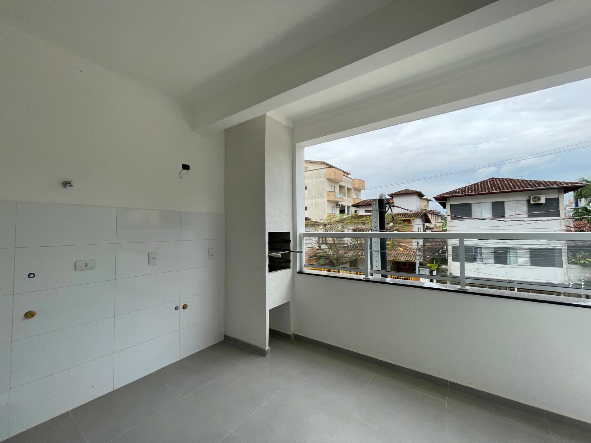 Apartamento à venda com 2 quartos, 1 suíte, 1 vaga e 71m² no Itaguá, Ubatuba (SP) — foto 9 de 11