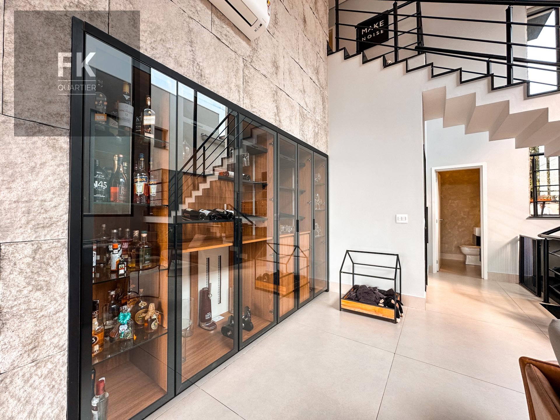 Casa à venda com 4 quartos, 4 suítes, 4 vagas e 347m² no Cidade Tamboré, Santana de Parnaíba (SP) — foto 9 de 30