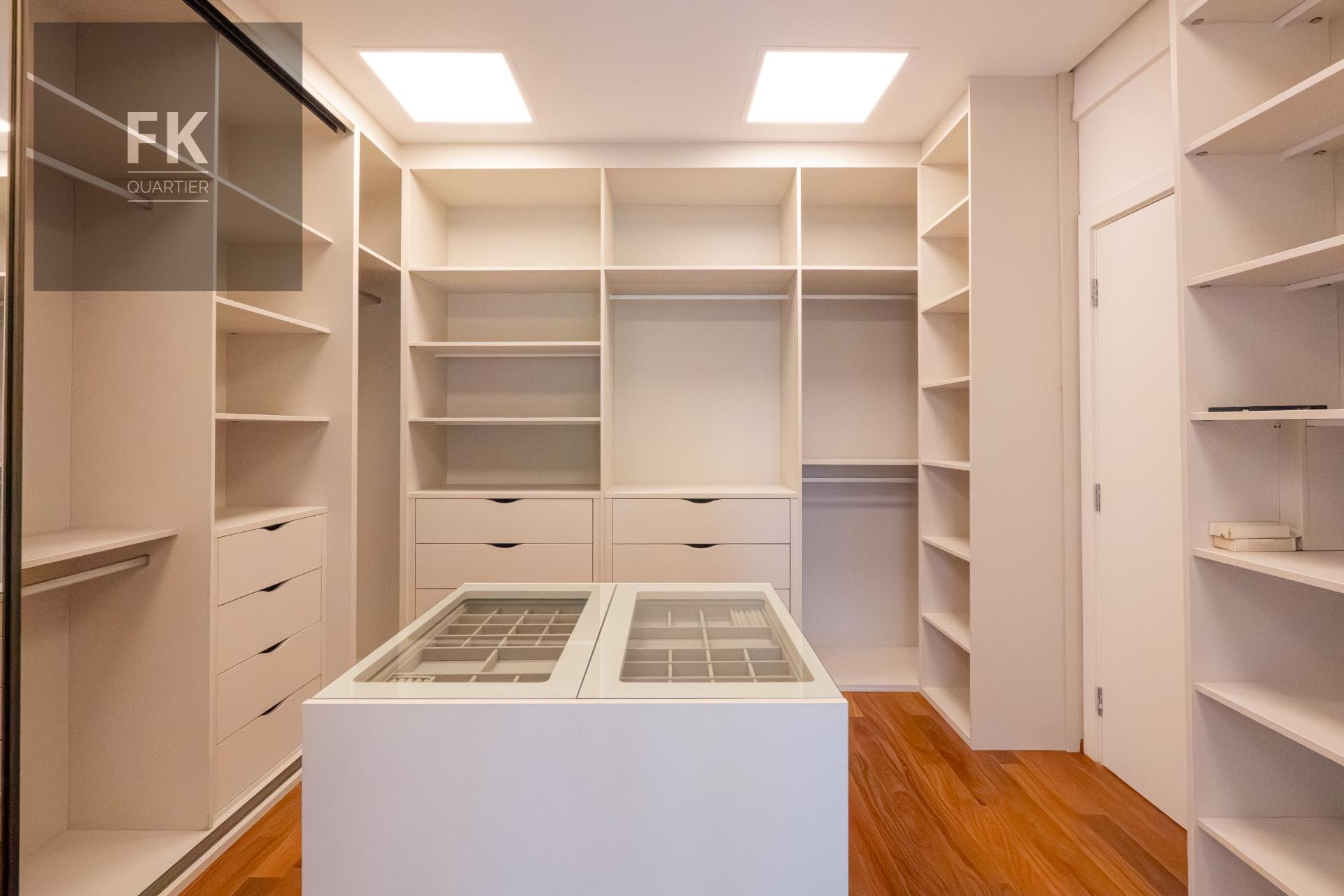 Casa à venda com 4 quartos, 4 suítes, 10 vagas e 1050m² no Colinas da Anhanguera, Santana de Parnaíba (SP) — foto 21 de 30