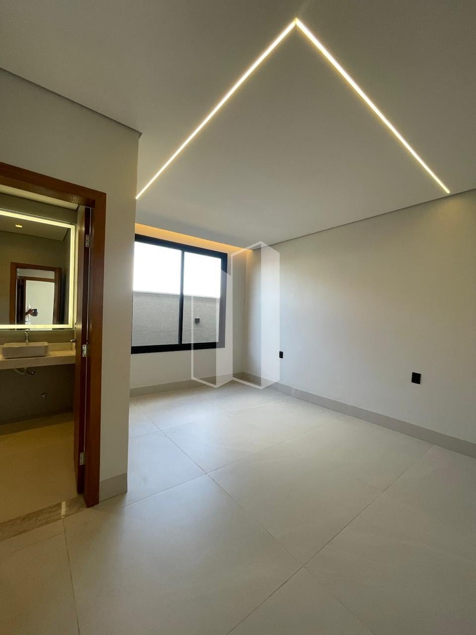 Casa à venda com 3 quartos, 3 suítes, 4 vagas e 207m² no Jardins Nápoles, Senador Canedo (GO) — foto 28 de 30