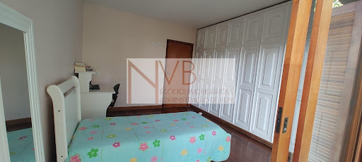 Casa em Forrest Hills, 3 Dorms, 2 Suítes, 450m² à Venda