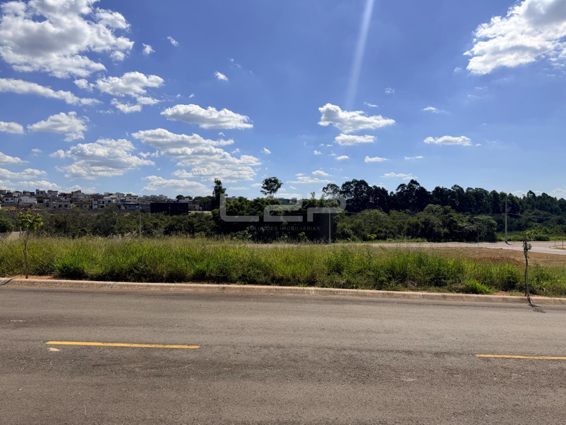 Terreno à venda com 390m² de terreno no Do Pinherinho, Itupeva (SP) — foto 2 de 9
