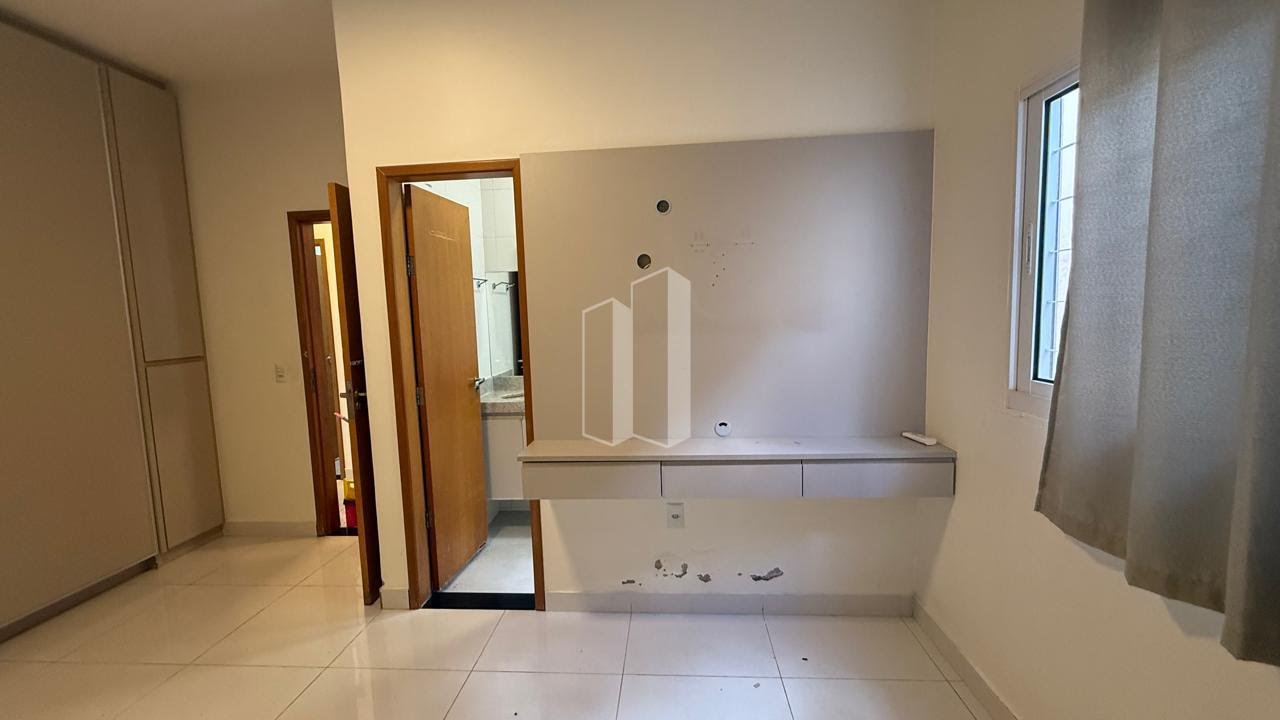 Casa à venda com 6 quartos, 3 suítes, 6 vagas e 360m² no Setor Sul, Goiânia (GO) — foto 3 de 30