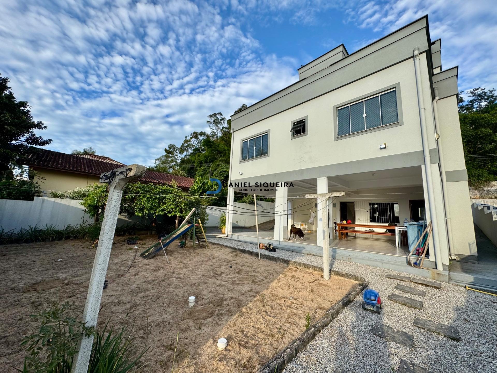 Casa à venda com 3 quartos, 1 suíte, 6 vagas e 190m² no Fundos, Biguaçu (SC) — foto 27 de 30