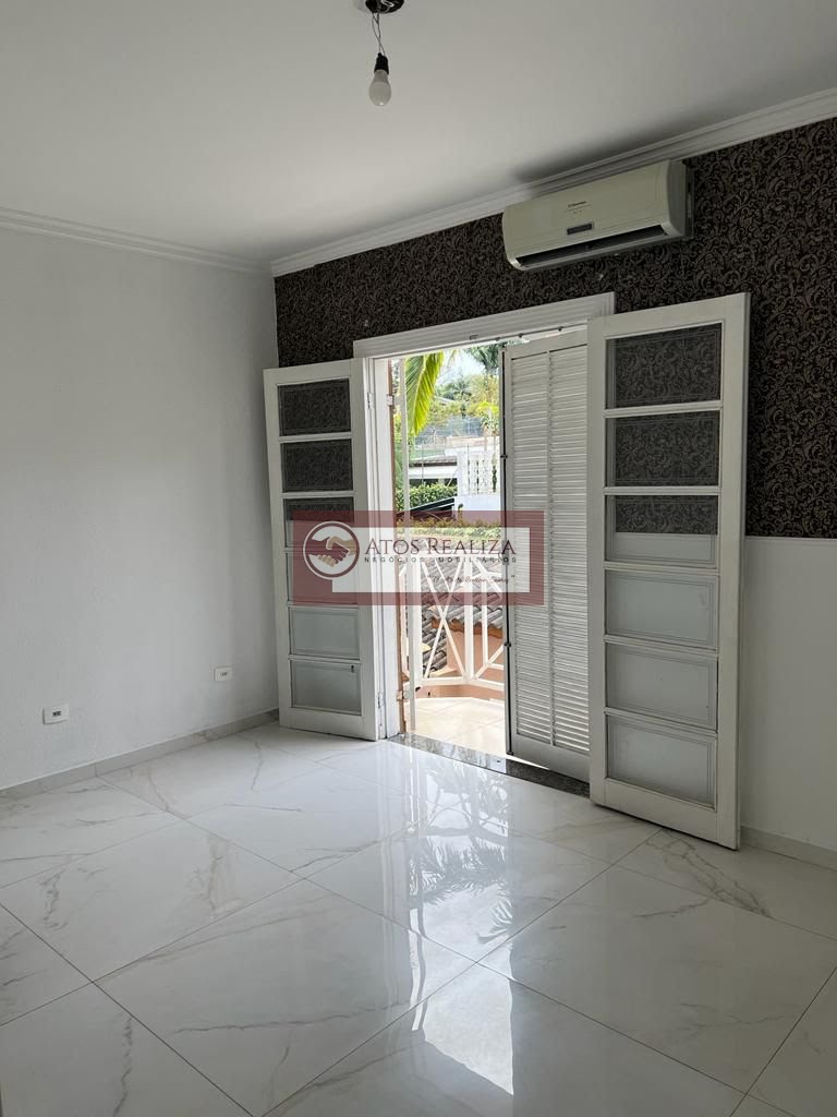 Casa para alugar com 3 quartos, 3 suítes e 4 vagas no Interlagos, São Paulo (SP) — foto 3 de 30
