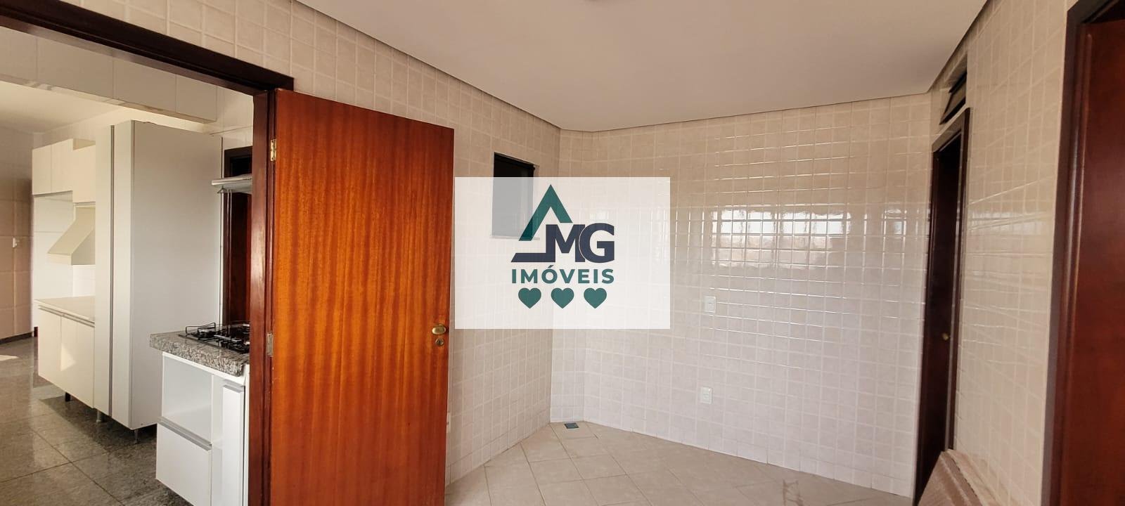 Cobertura à venda com 3 quartos, 3 suítes e 1 vaga no Centro, Três Corações (MG) — foto 13 de 15