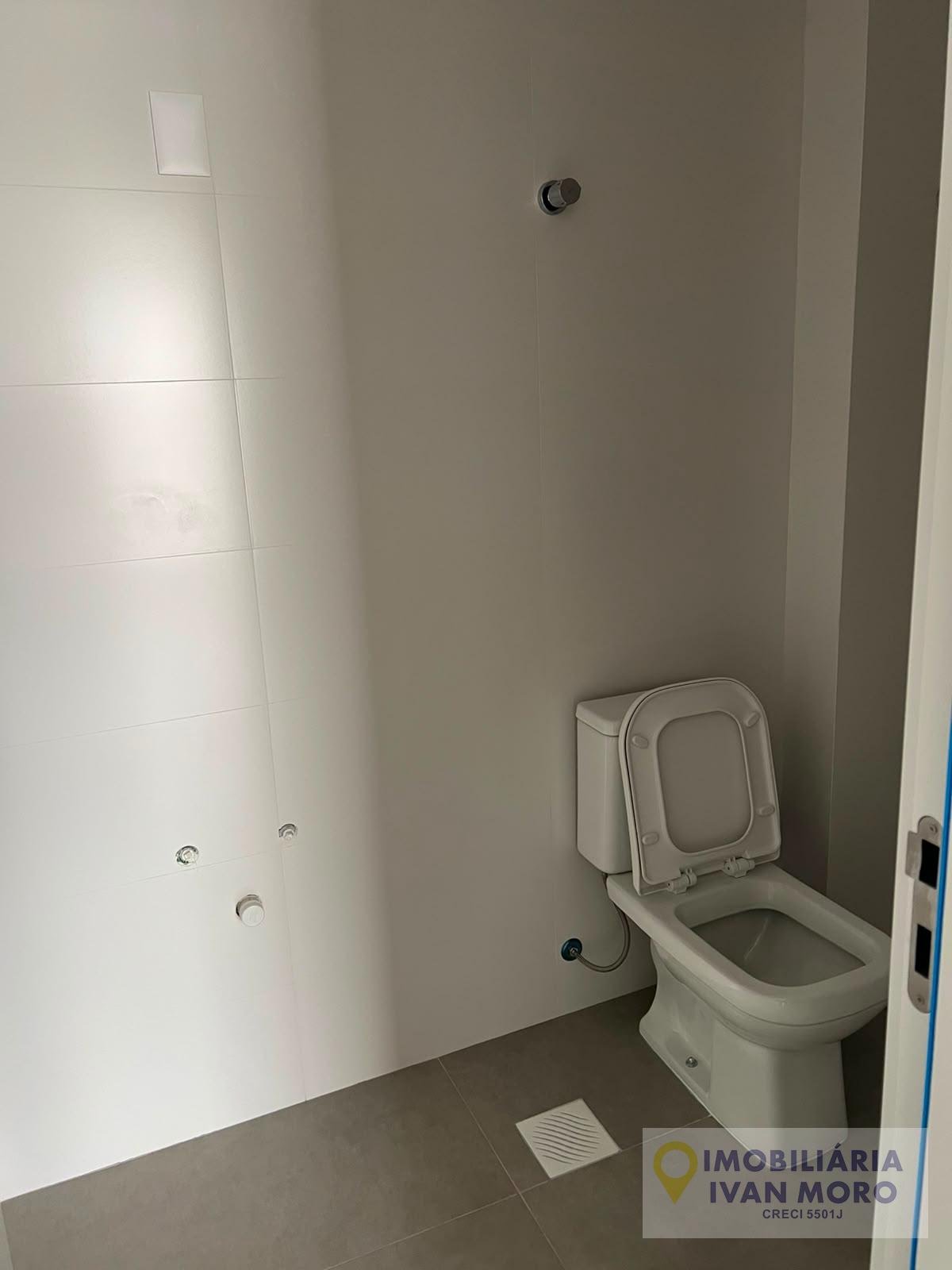 Apartamento à venda com 2 quartos, 2 suítes, 2 vagas e 74m² no Jurerê, Florianópolis (SC) — foto 22 de 24