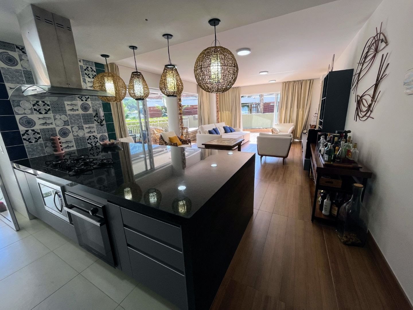 Casa à venda com 3 quartos, 4 banheiros, 2 vagas e 187m² no Saco da Ribeira, Ubatuba (SP) — foto 2 de 11