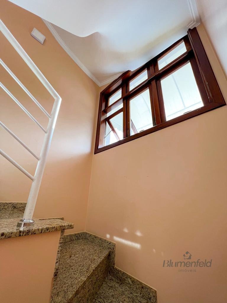 Casa à venda com 3 quartos, 3 suítes, 2 vagas e 315m² no Condomínio Arujazinho IV, Arujá (SP) — foto 11 de 26