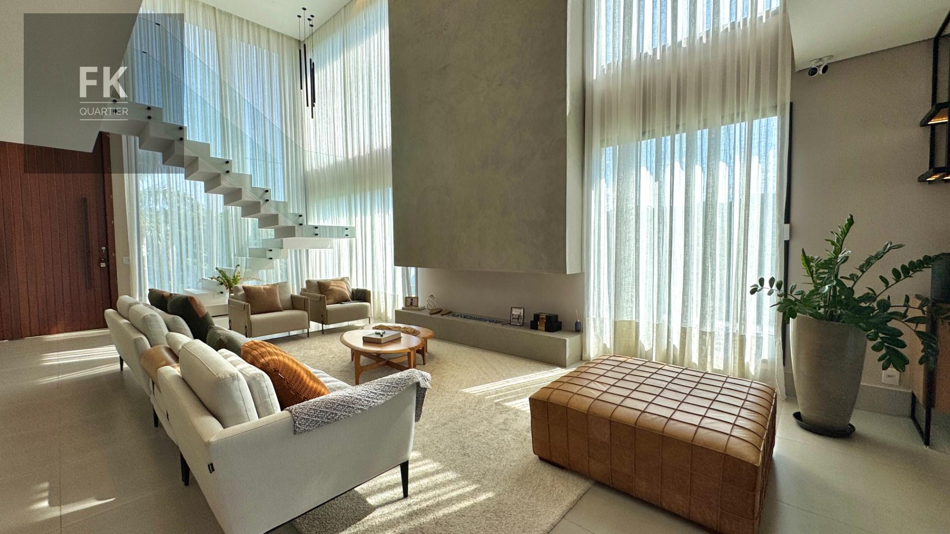 Casa à venda com 4 quartos, 7 banheiros, 6 vagas e 574m² no Cidade Tamboré, Santana de Parnaíba — foto principal