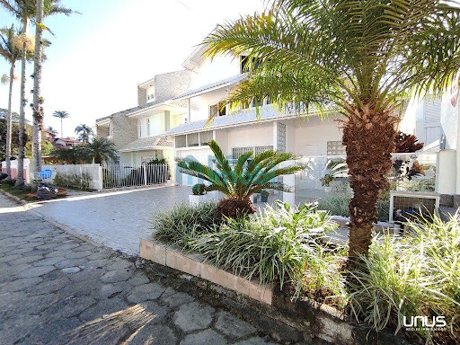 Casa em Ponta de Baixo  -  São José
