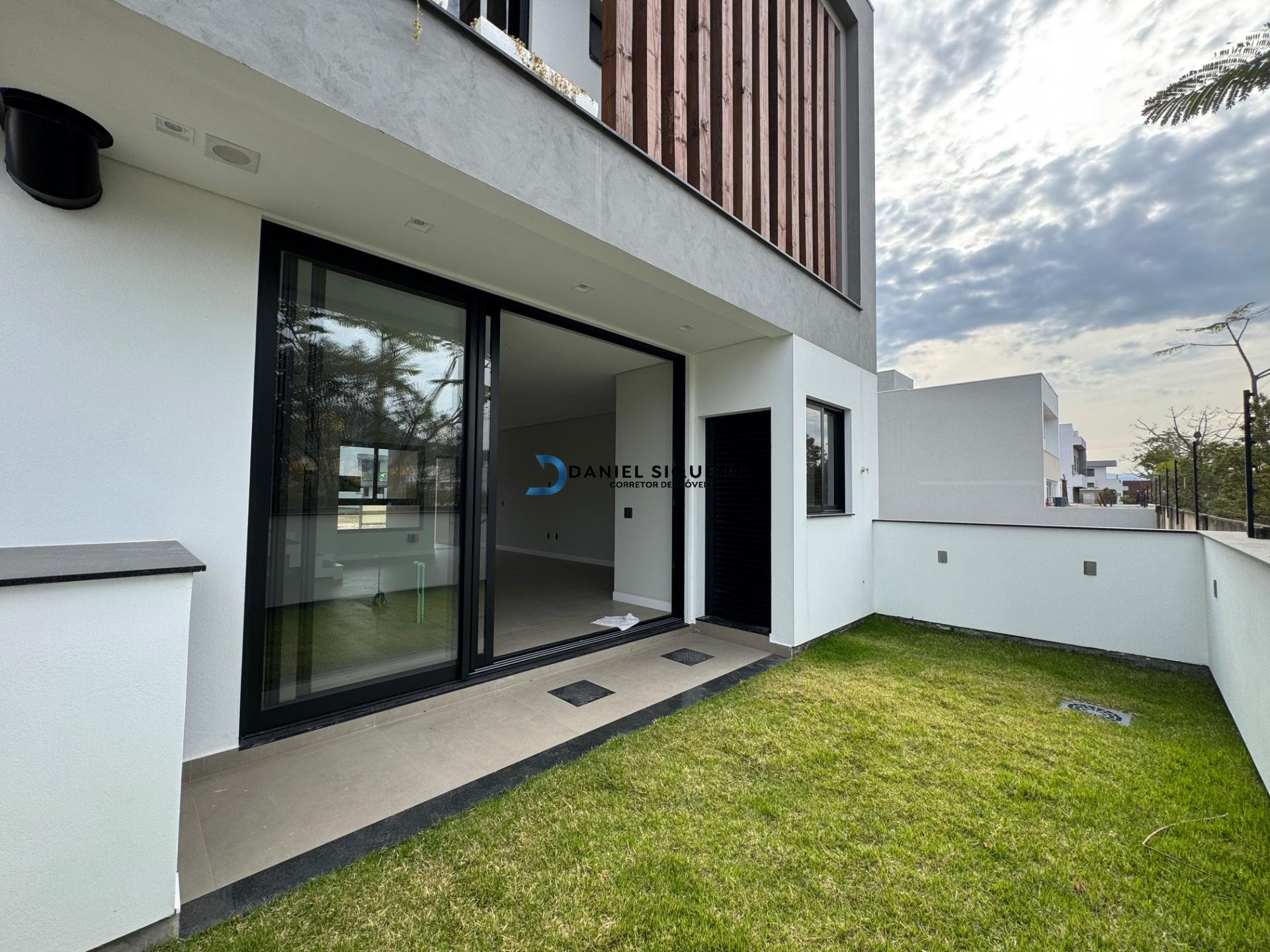 Casa à venda com 4 quartos, 4 suítes, 4 vagas e 200m² no Bairro Deltaville, Biguaçu (SC) — foto 11 de 30