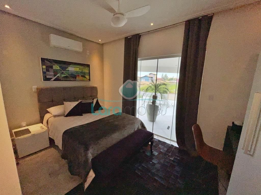 Casa à venda com 4 quartos, 4 suítes, 3 vagas e 600m² no Extensão do Bosque, Rio das Ostras (RJ) — foto 10 de 30