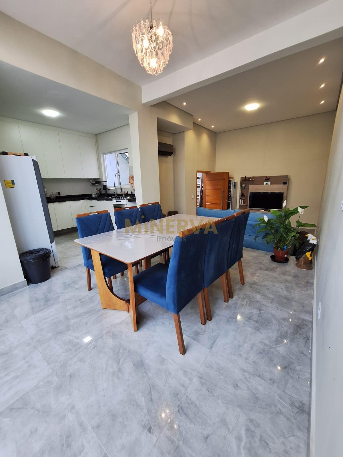 Casa à venda com 4 quartos, 3 banheiros, 3 vagas e 230m² no Penha de França, São Paulo — foto principal