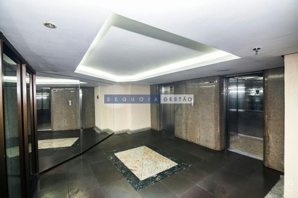 Comercial à venda com 1 banheiro, 4 vagas e 381m² no Floresta, Porto Alegre (RS) — foto 13 de 24