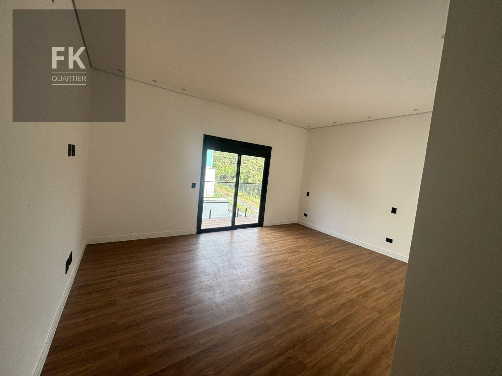 Casa à venda com 4 quartos, 4 suítes, 4 vagas e 424m² no Cidade Tamboré, Santana de Parnaíba (SP) — foto 3 de 22