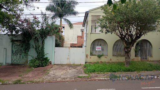 Imóvel de esquina com uso comercial e residencial Localizado no bairro Santa Fé. 