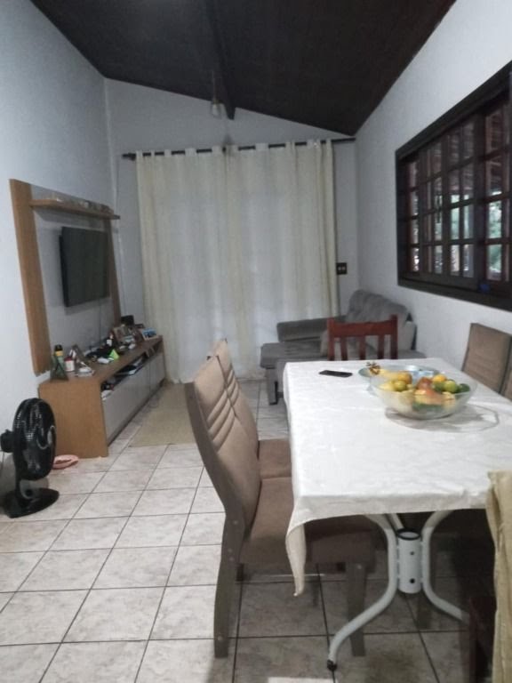 Casa à venda com 2 quartos, 1 suíte, 4 vagas e 100m² no Condomínio Country Club, Arujá (SP) — foto 3 de 7