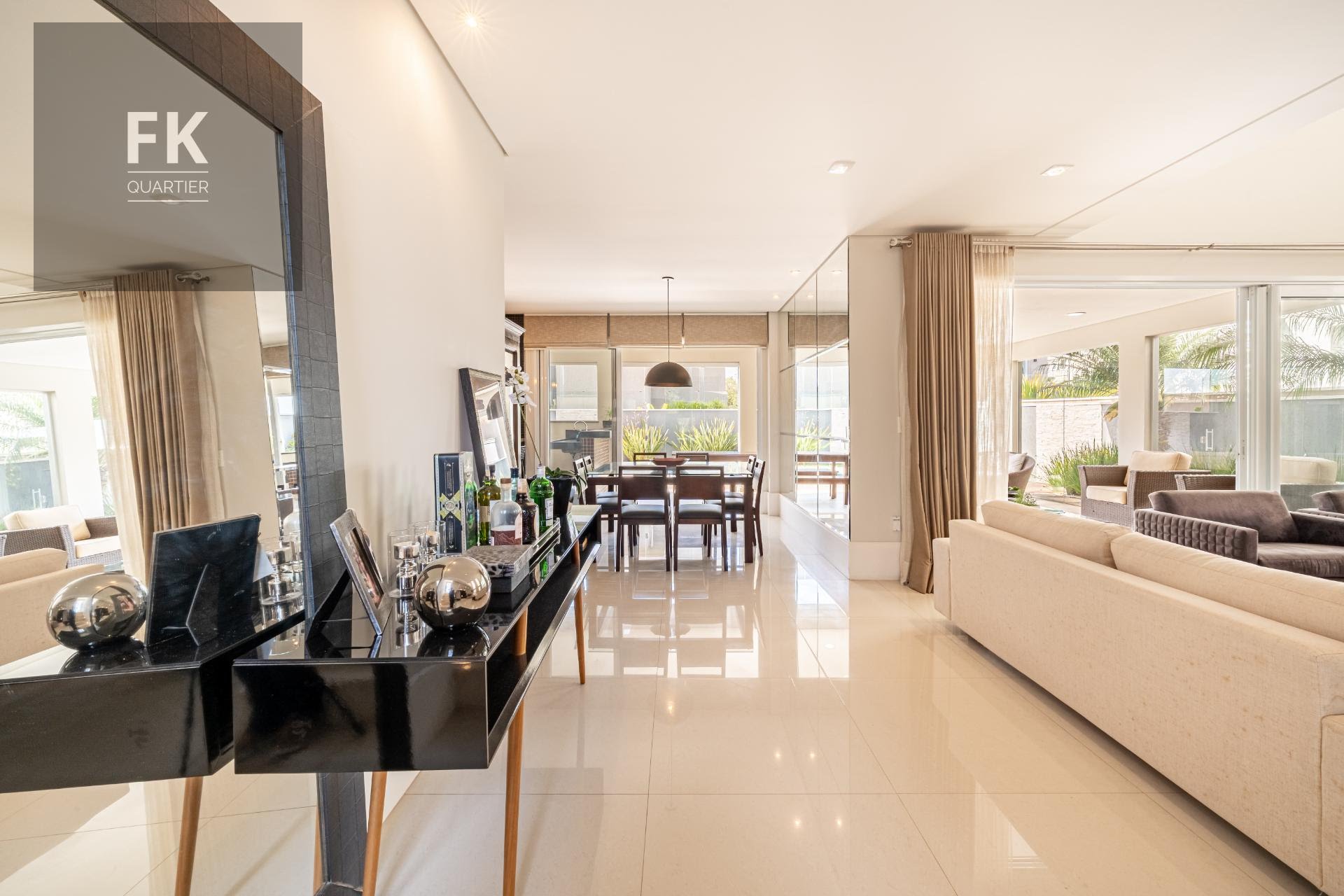 Casa à venda com 3 quartos, 3 suítes, 4 vagas e 497m² no Residencial Burle Marx, Santana de Parnaíba (SP) — foto 12 de 30