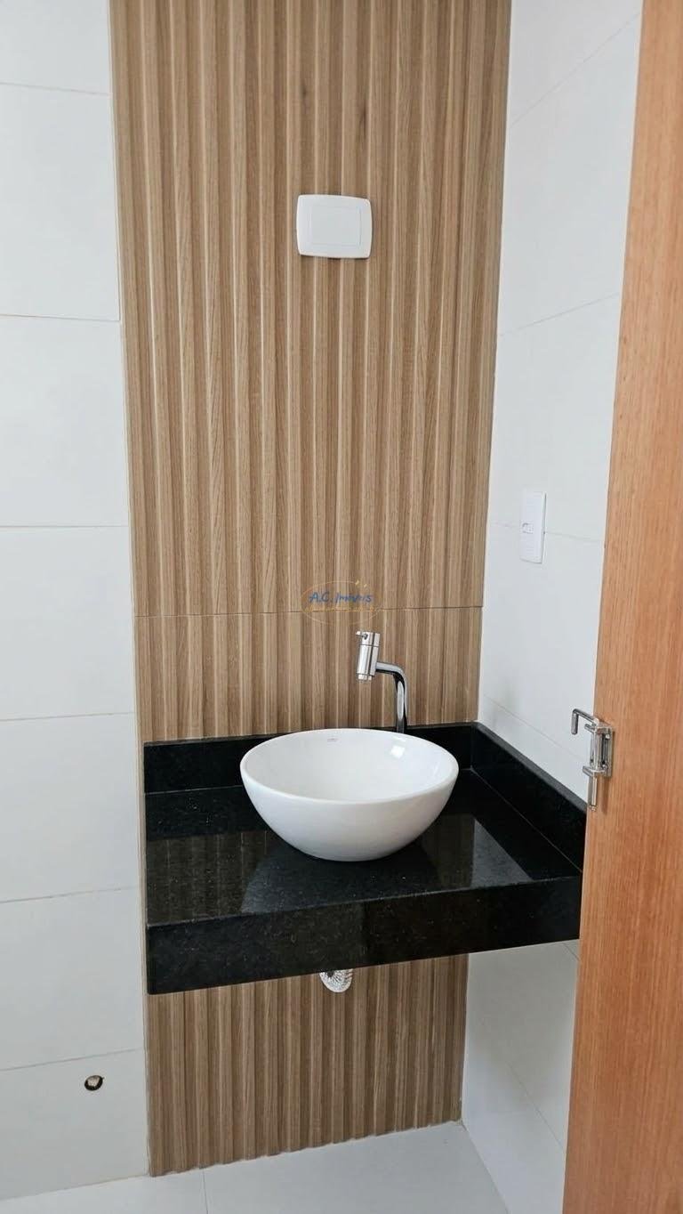Casa à venda com 2 quartos, 1 suíte, 3 vagas e 85m² no Vila Tupi, Praia Grande (SP) — foto 5 de 17