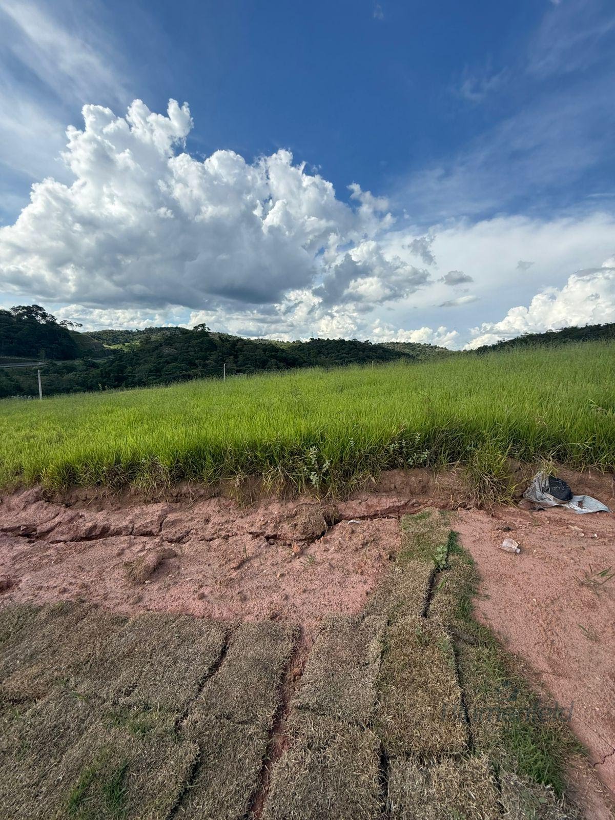 Terreno à venda com 250m² de terreno no São Bento, Arujá (SP) — foto 2 de 25