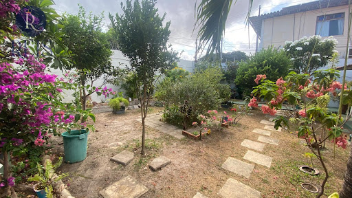 Casa no Olho D'Água com 3 Suítes e Espaço para sua Família