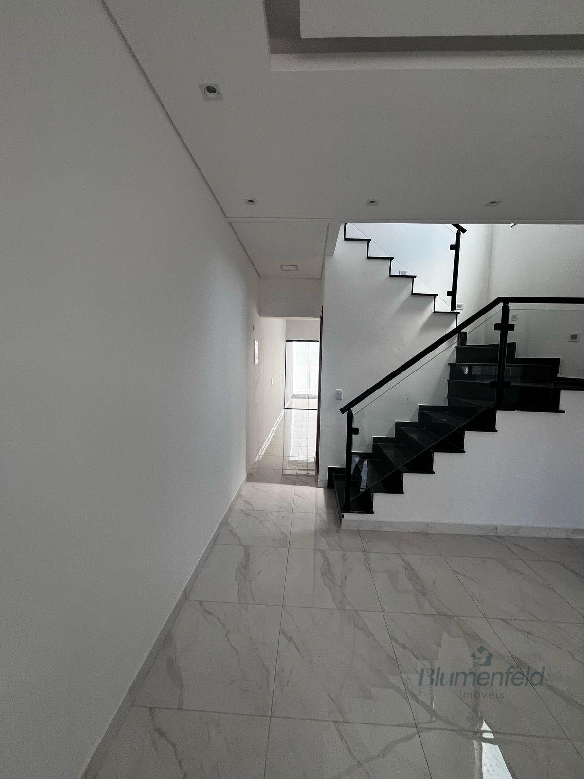 Casa à venda com 3 quartos, 1 suíte, 2 vagas e 120m² no Parque Res. Scaffibi II, Itaquaquecetuba (SP) — foto 2 de 10