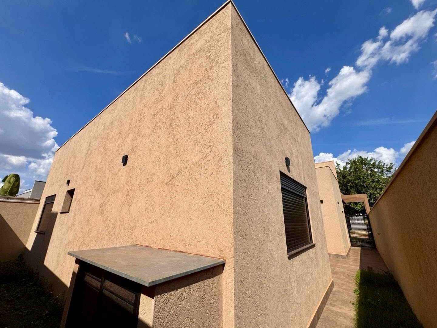 Casa à venda com 3 quartos, 3 suítes, 4 vagas e 153m² no Real Sul, Ribeirão Preto (SP) — foto 2 de 27