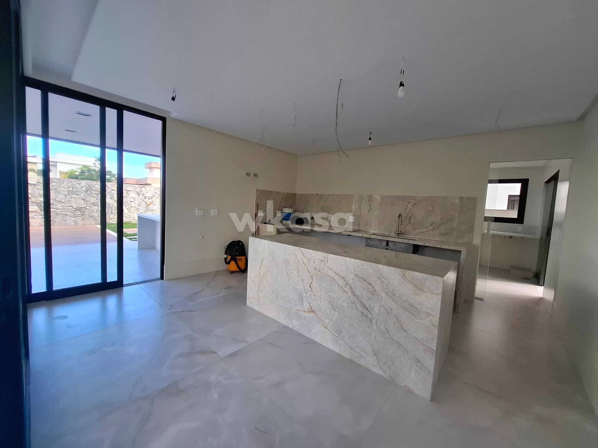 Casa à venda com 4 quartos, 4 suítes, 3 vagas e 423m² no Alphaville Jacuhy, Serra (ES) — foto 12 de 30