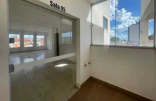 Sala em Centro  -  Adamantina
