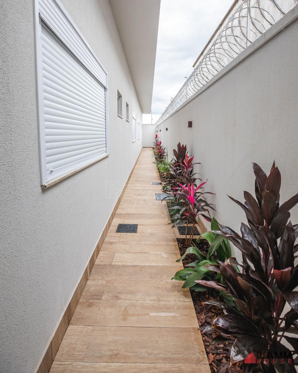 Casa à venda com 4 quartos, 3 suítes e 2 vagas no Milton Camilo I, Itapuranga (GO) — foto 5 de 12