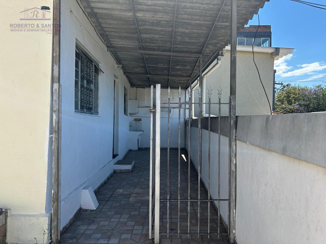 Entrada da casa, área restrita a casa