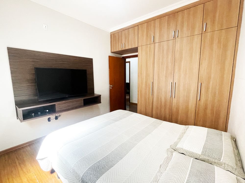 Casa à venda com 3 quartos, 1 suíte, 6 vagas e 380m² no Jardim Anhangüera, Ribeirão Preto (SP) — foto 13 de 30
