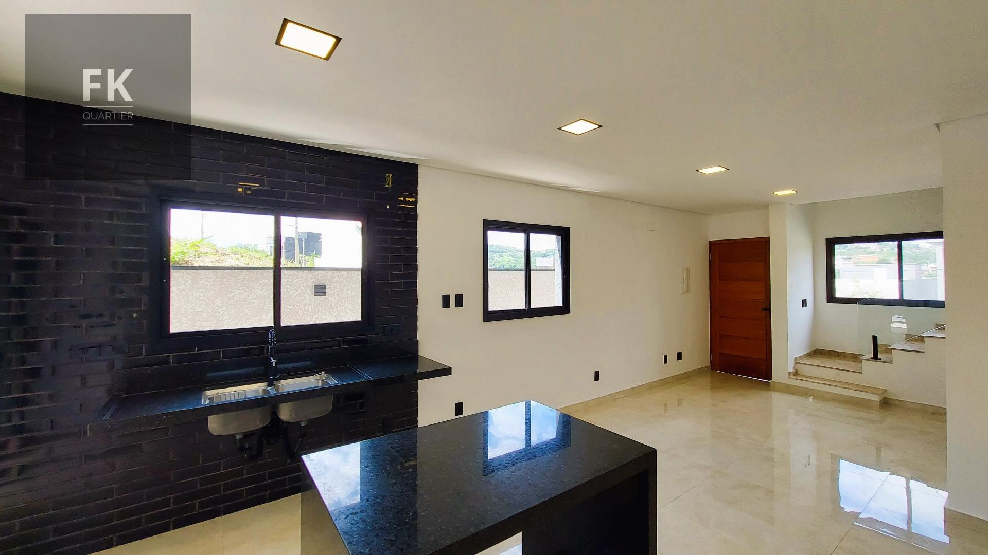 Casa à venda com 3 quartos, 1 suíte, 2 vagas e 126m² no Villas do Jaguari, Santana de Parnaíba (SP) — foto 4 de 27