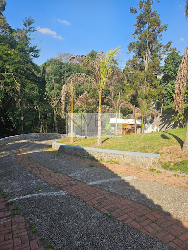 Casa em Condomínio na Granja Viana, 3 Dorms, 250m² à Venda
