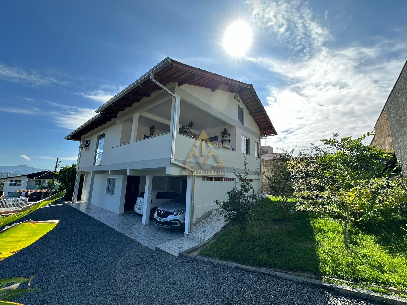 Casa à venda com 4 quartos, 4 banheiros, 2 vagas e 220m² no Água Verde, Blumenau — foto principal