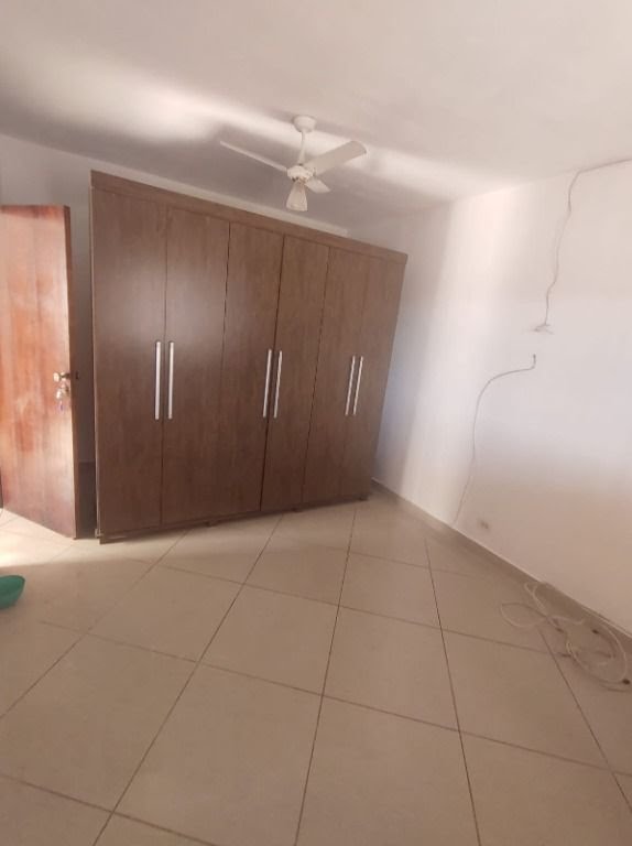 Casa à venda com 3 quartos, 2 suítes, 2 vagas e 315m² no Nova Arujá, Arujá (SP) — foto 14 de 16
