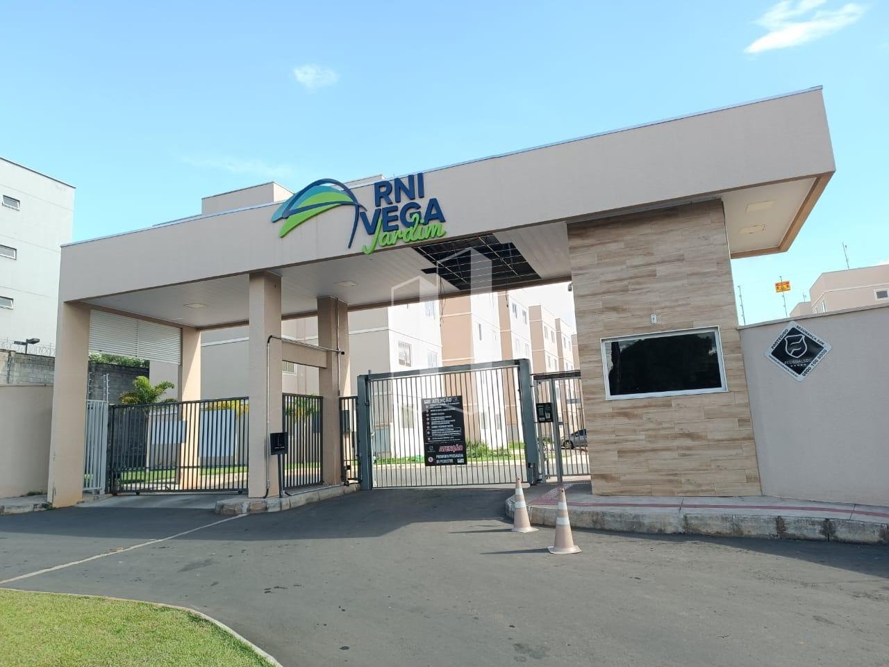 Apartamento para alugar com 2 quartos, 1 banheiro, 1 vaga e 45m² no Vila Oliveira, Aparecida de Goiânia — foto principal