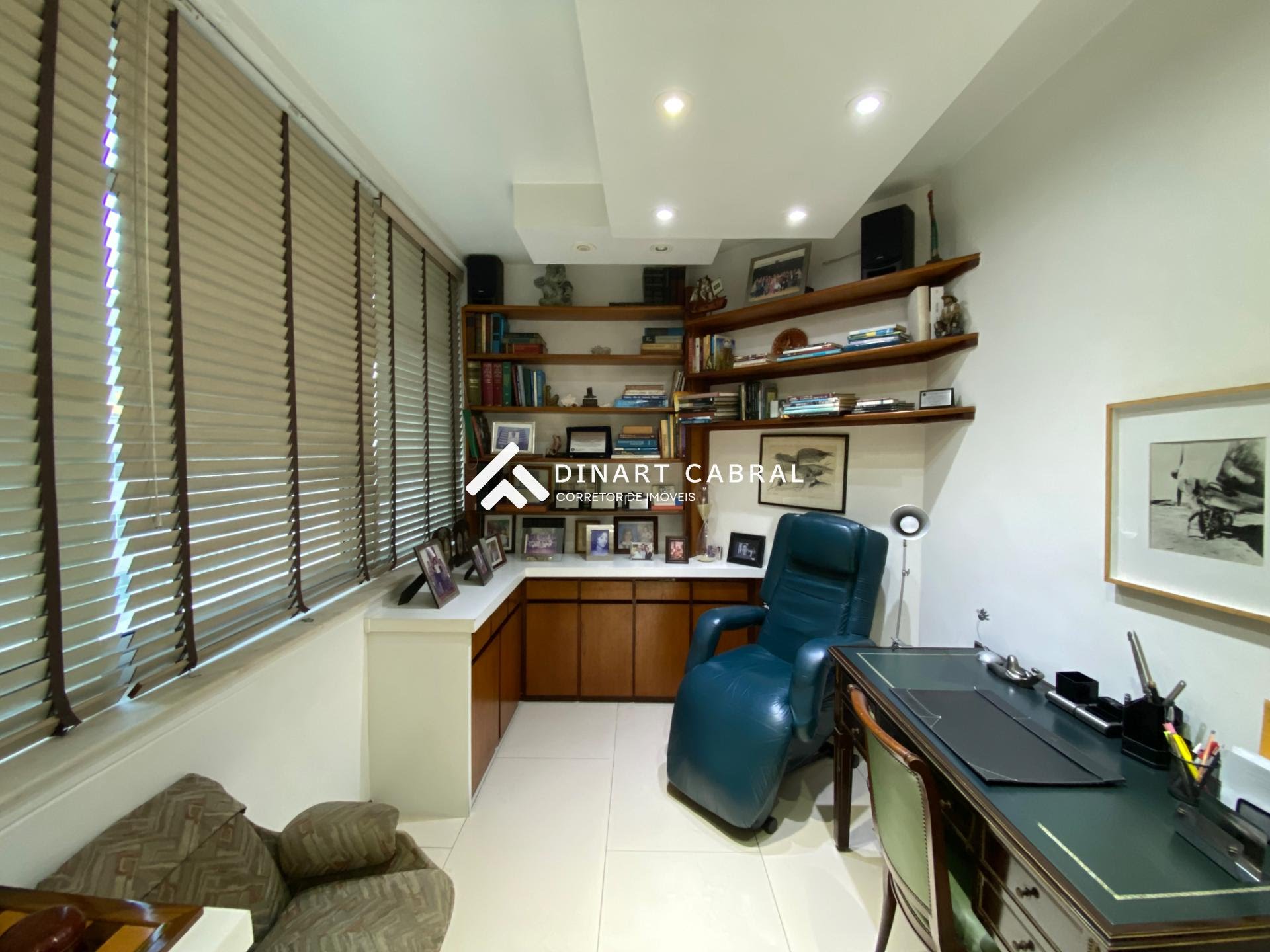 Apartamento à venda com 4 quartos, 2 suítes, 1 vaga e 300m² no Copacabana, Rio de Janeiro (RJ) — foto 25 de 30