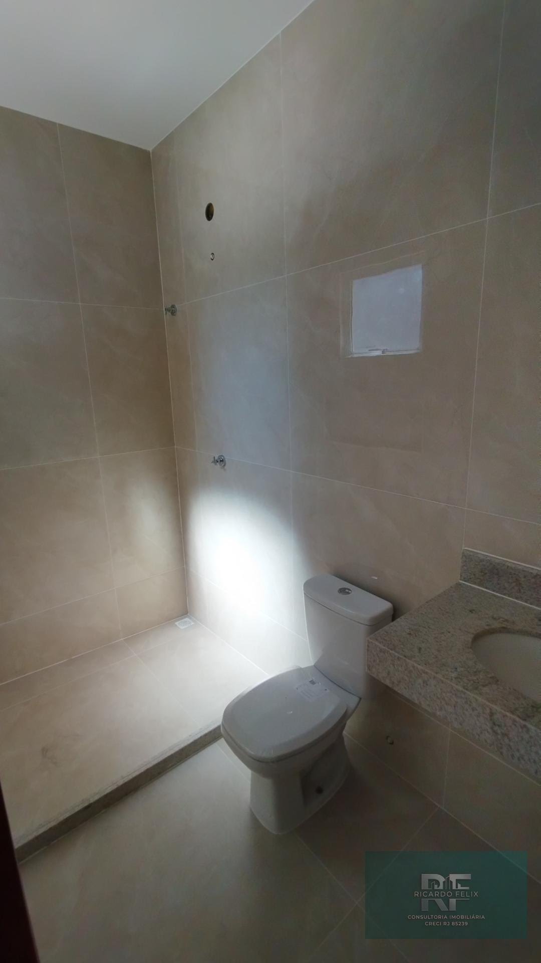 Casa à venda com 4 quartos, 4 suítes, 2 vagas e 180m² no Recreio, Rio das Ostras (RJ) — foto 21 de 27