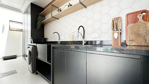 Lavanderia com Tanque em Granito
